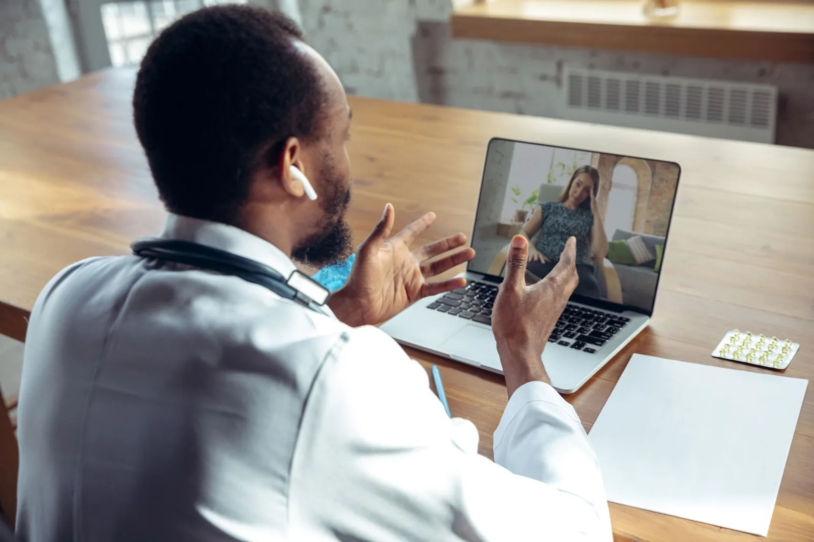 Telessaúde: o que é e como ela impacta no futuro do mercado